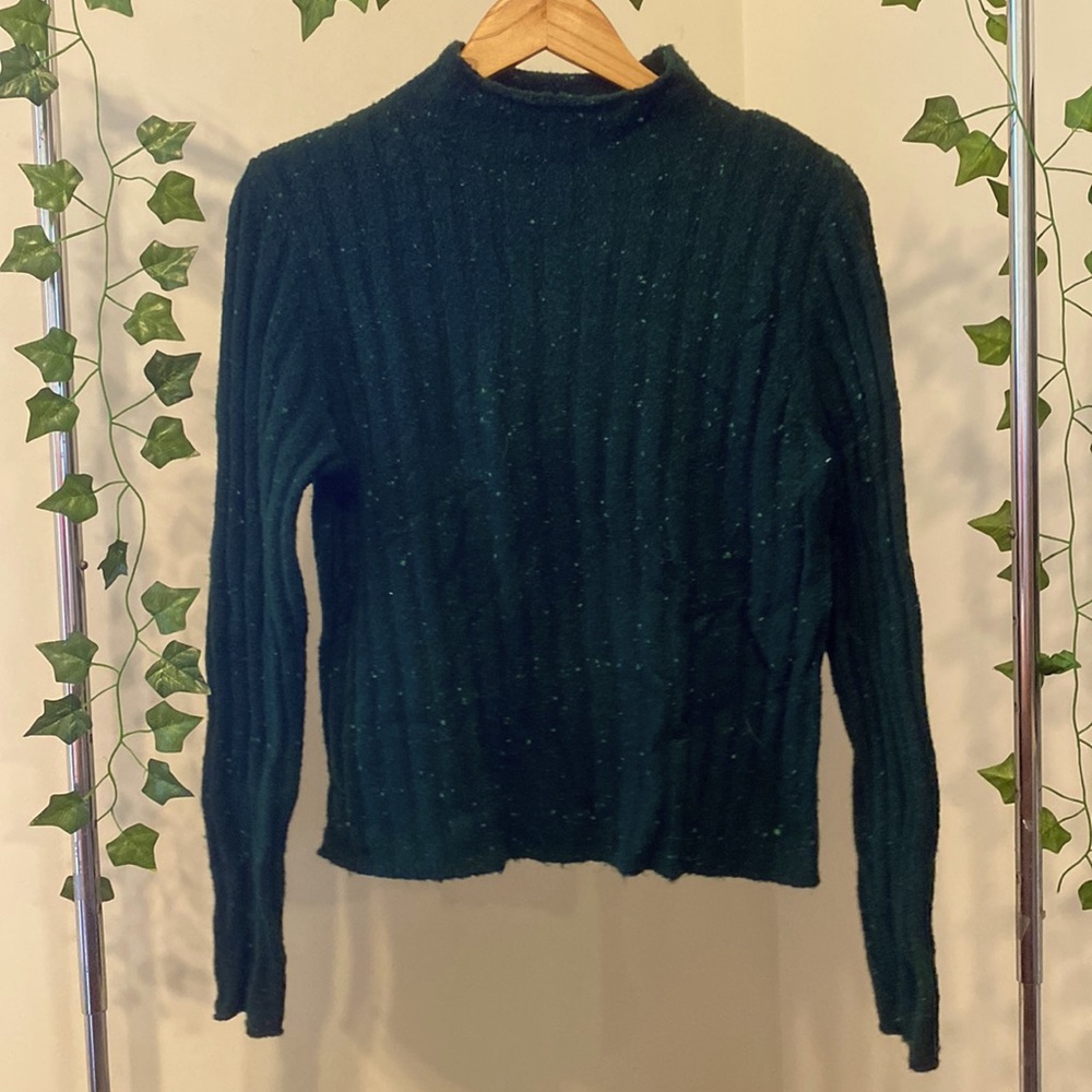 Dark Green pullover sweater women’s size Medium—gently worn